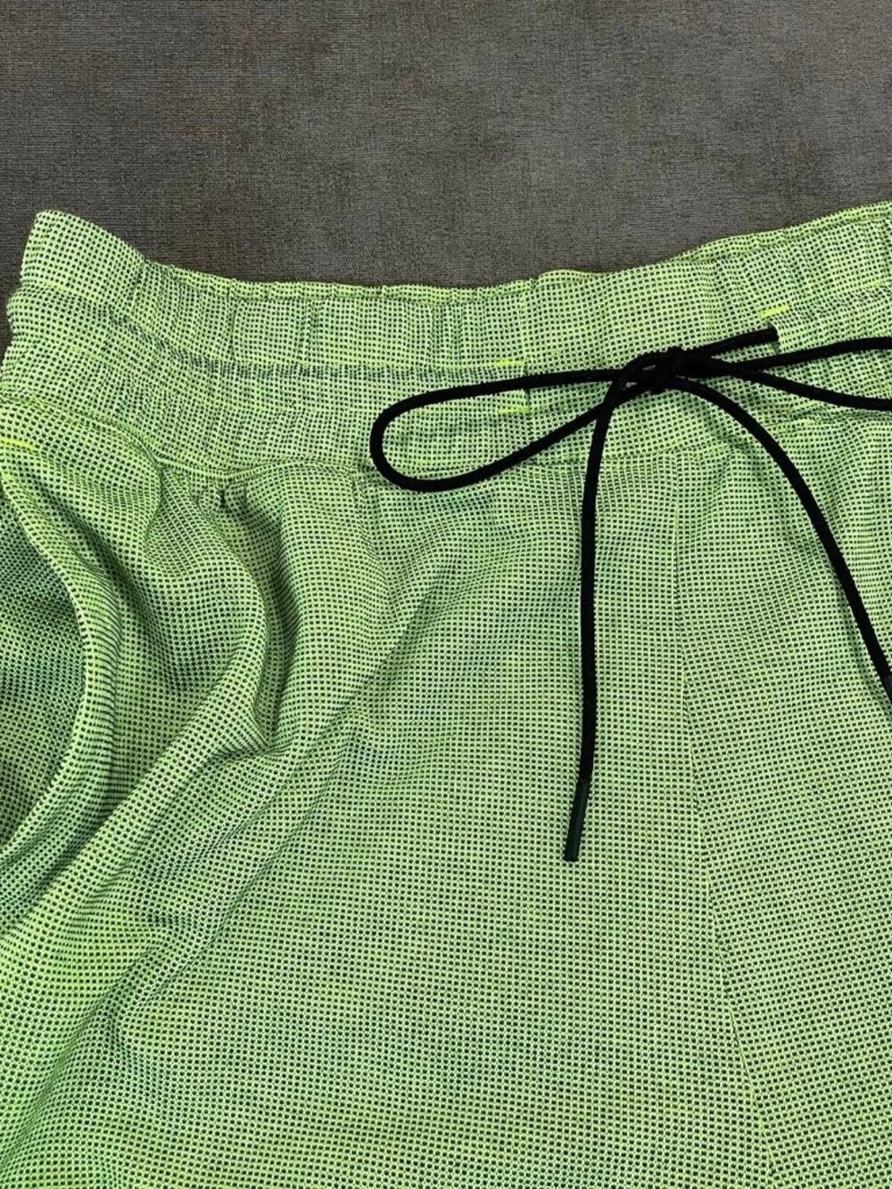 Nike 655323-995 Standard Fit Drawstring Training Green Shorts Women's Size M NWT - Picture 2 of 8